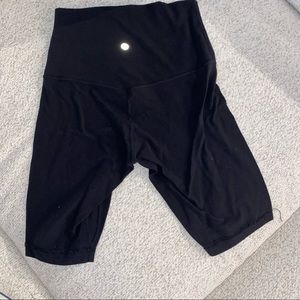 Black Lululemon Align Super-High-Rise Short 10” Size 6